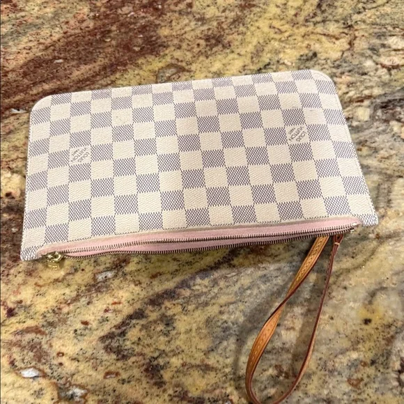 Louis Vuitton Damier Azur Wristlet Clutch - Picture 3 of 15